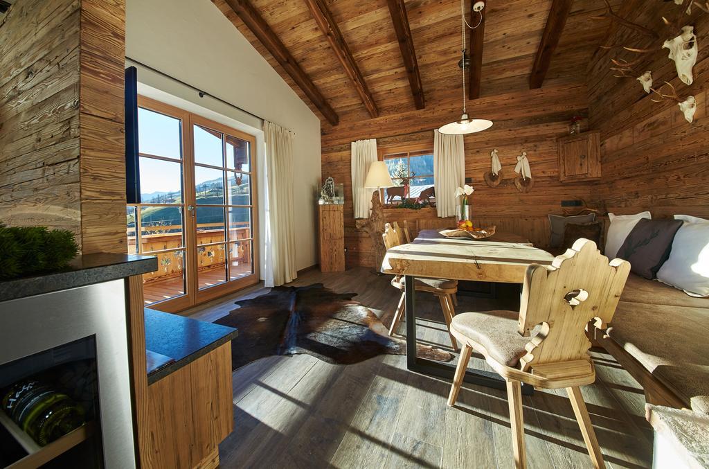 Panorama Chalets Saalbach-Hinterglemm Room photo